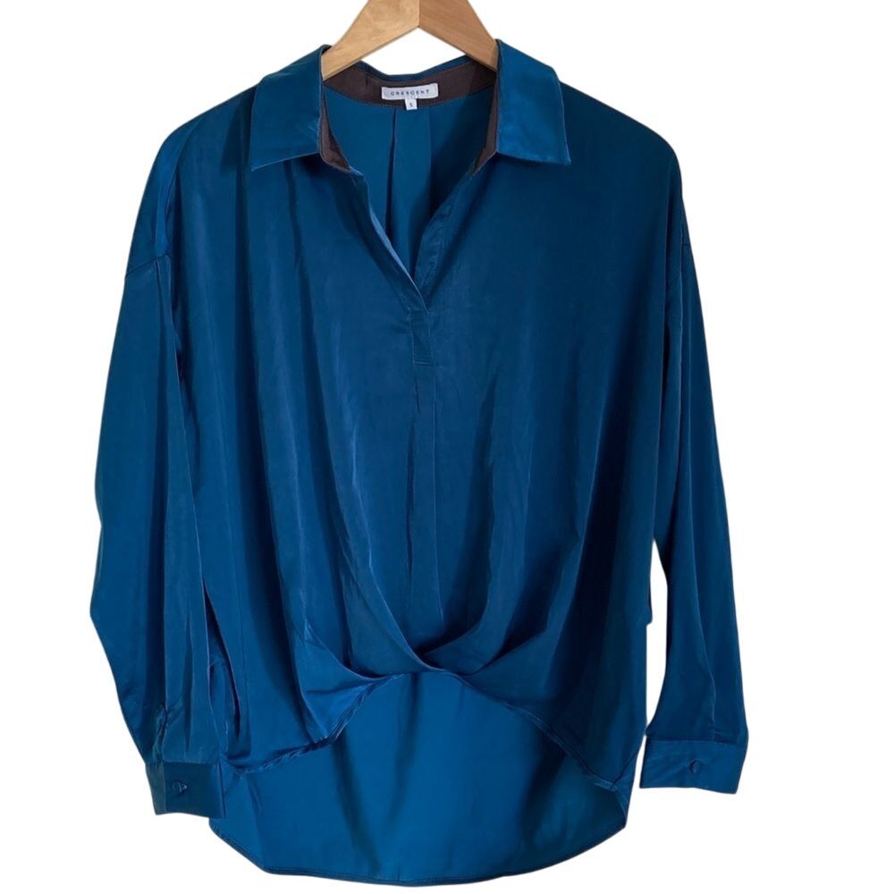 Crescent Pullover Long Sleeve Blouse Top Womens Size Small Blue High Low